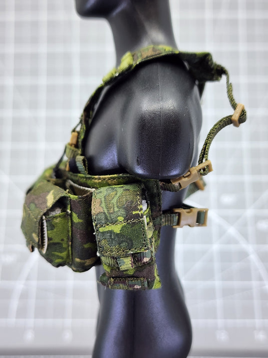 BAM 1/6 Tropical Multi Cam Chestpack and Machine Gun