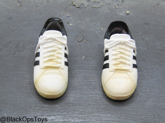 White Sneaker Shoes (Foot Type)