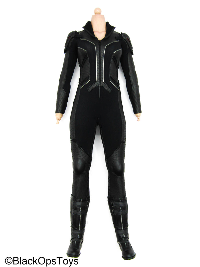Load image into Gallery viewer, Black Widow - Natasha Romanov - Female Body w/Black Body Suit &amp; Boots
