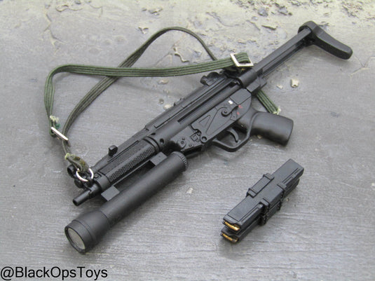 MP5 Submachine Gun w/Tactical Light & OD Green Sling