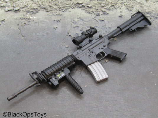 M4 Rifle w/Attachments