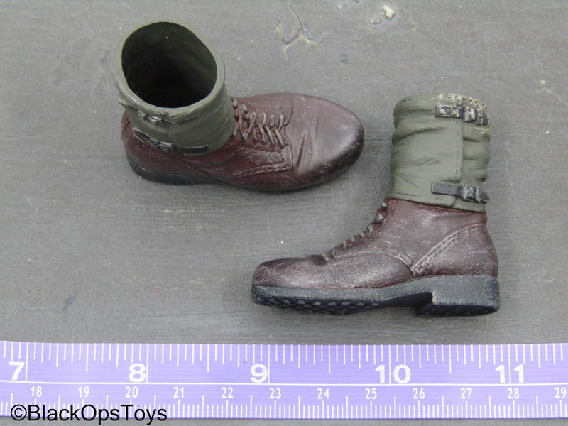 Load image into Gallery viewer, WWII German - Brown Combat Boots w/Gaiters (Foot Type)
