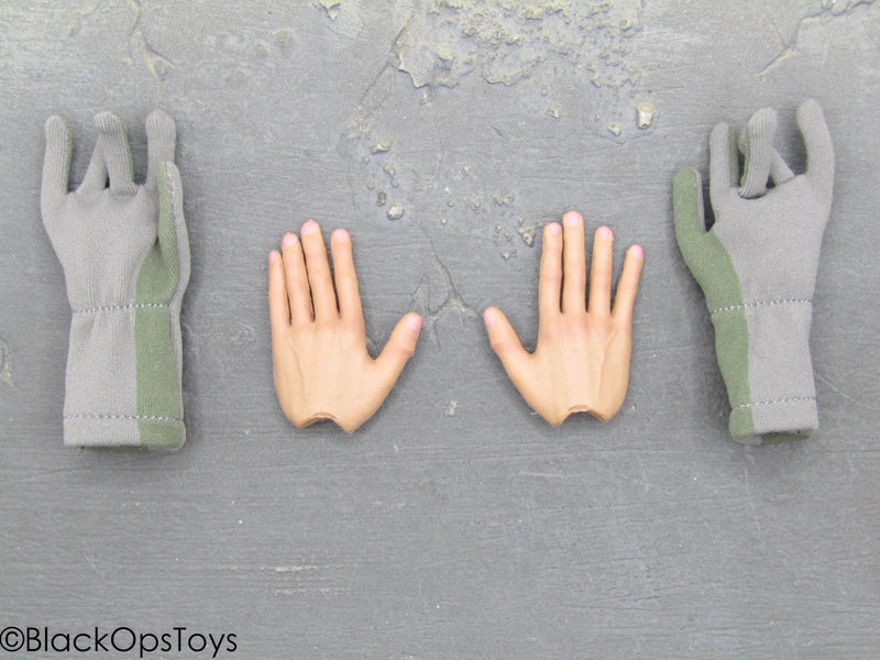 Load image into Gallery viewer, F/A-18E Pilot Captain Mitchell - Green Nomex Flight Gloves w/Bendy Hands
