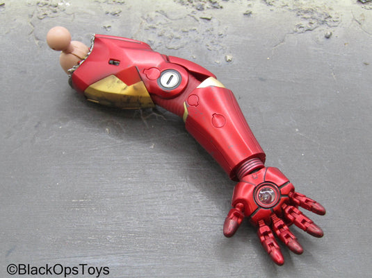 Iron Man 3 - Pepper Pots - Female Body w/Iron Man Arm & High Heel Shoes