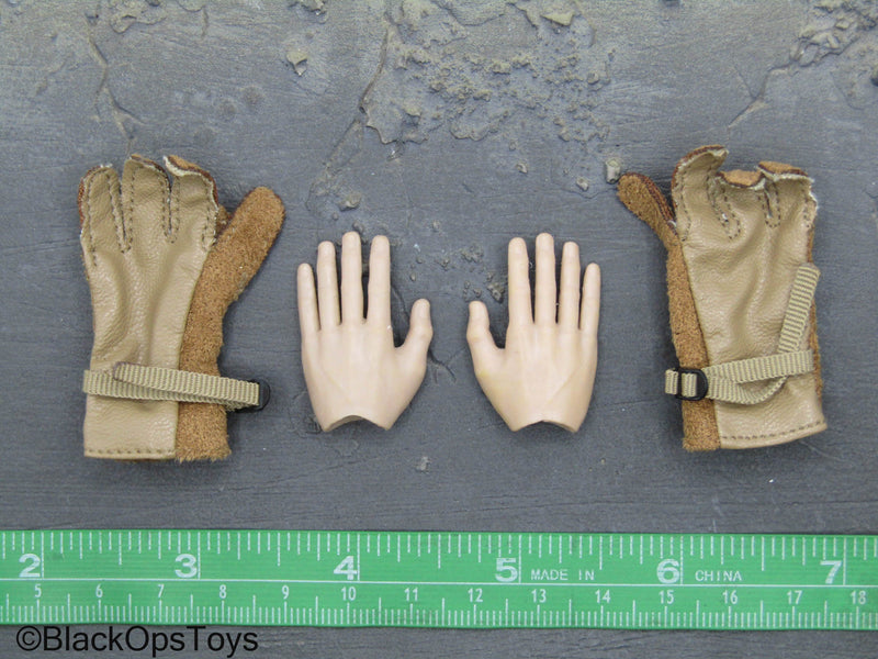 Load image into Gallery viewer, Male Bendy Hands w/Brown Leather Like Rappelling Gloves

