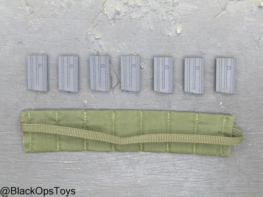 Vietnam War - USMC In Hue - OD Green Bandoleer w/Magazines (x7)