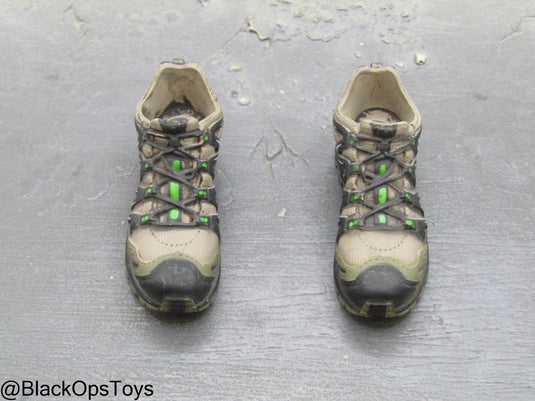 Black & Tan Hiking Shoes (Peg Type)