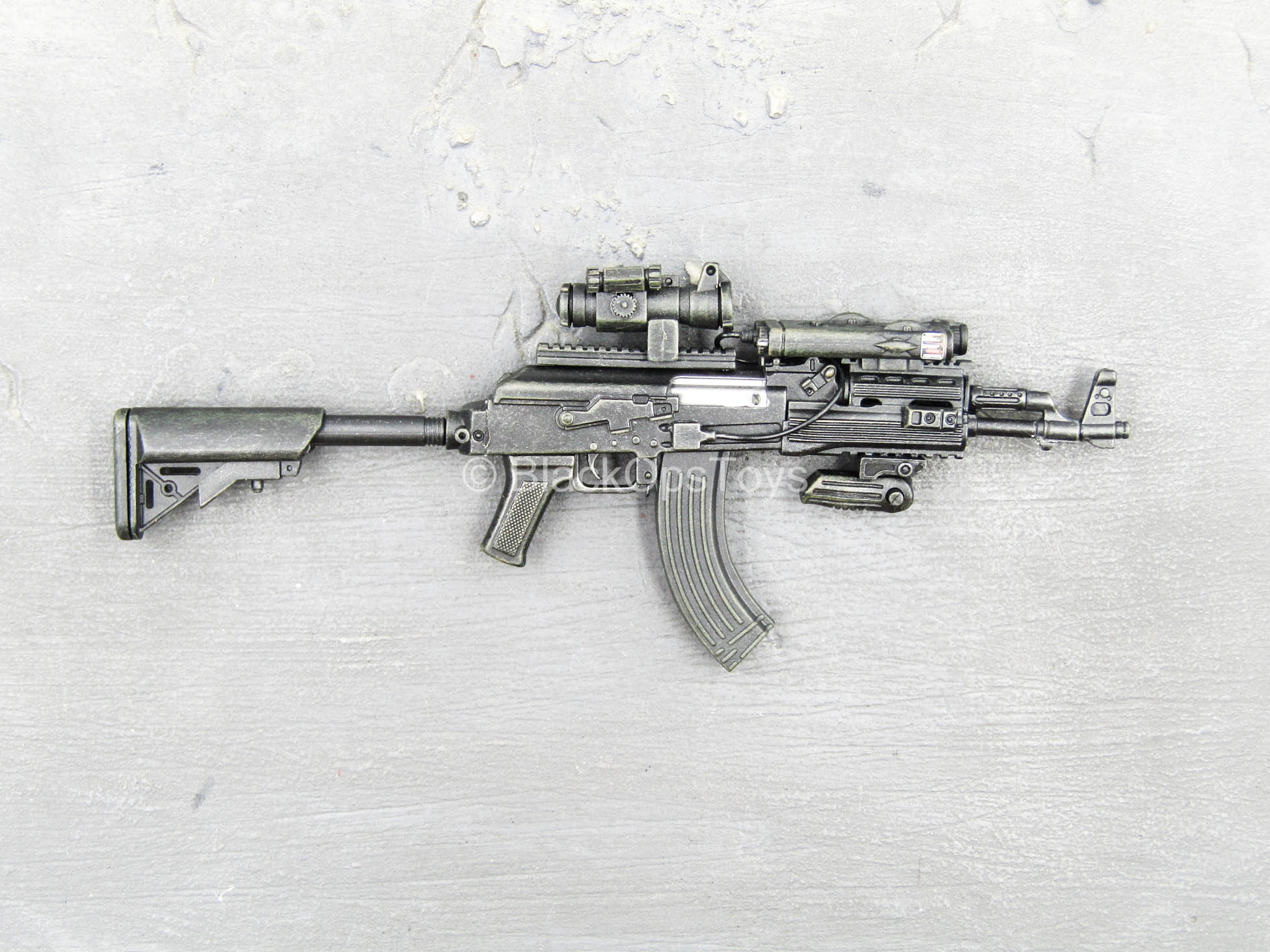 ミリタリー MODERN FIREARMS COLLECTION P90 Modern Firearms Collection II - P90 Tan Version – BlackOpsToys