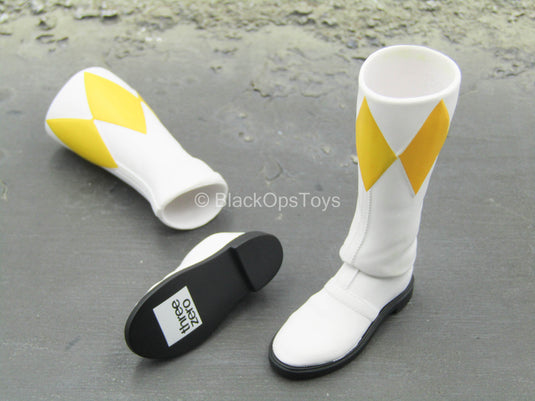 Power Rangers - Yellow Ranger - White & Yellow Boots (Peg Type)