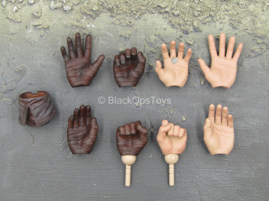 Assassin's Creed II - Ezio - Male Hand Set (x8)