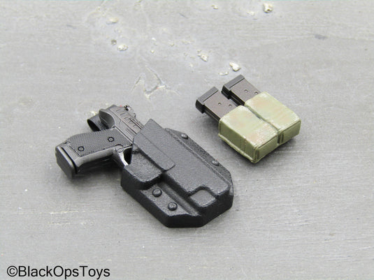 Deadpool 2 Cable - Pistol w/Belt Holster & Dual Pistol Mag Holster