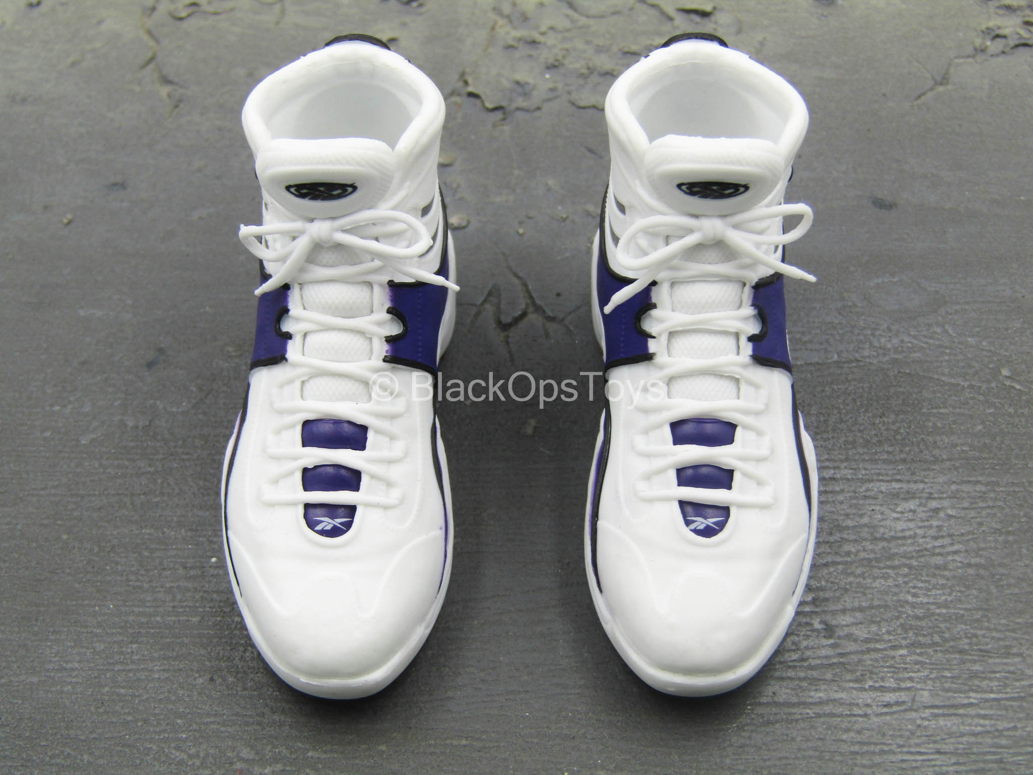 Vintage Shaq Dunkman Los‎ Angeles Lakers Colorway Size 9 READ SHAQ and DUNKMAN Designs # 34 Red and white Size 11  main image 3