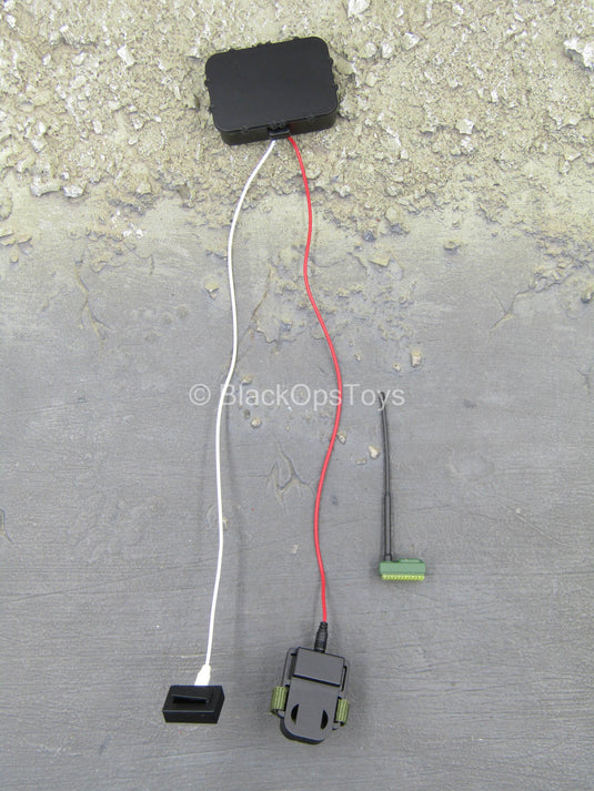 US Marine Gunnery Sergeant Crews - Radio Transponder Location Kit