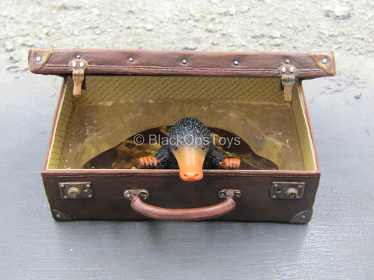 Fantastic Beast - Newt - Case w/Peeking Niffler
