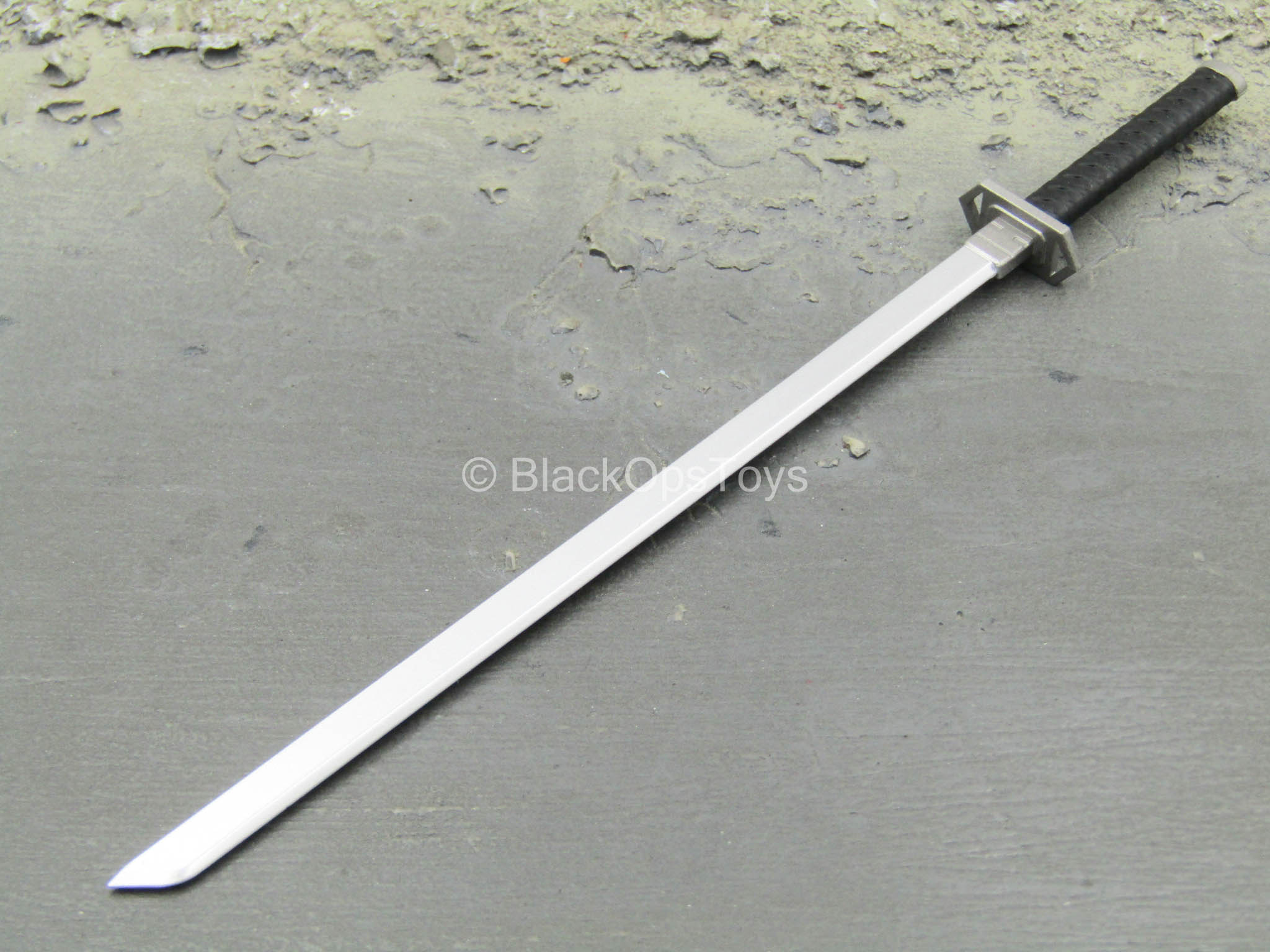 SWORD - ハイスポーツ社 ：信頼のボウリング用品販売