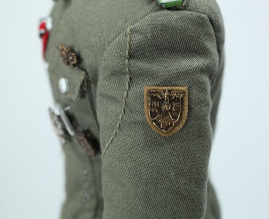 Load image into Gallery viewer, WWII - German Eastern Front 1943 Wehrmacht Steiner - MINT IN BOX

