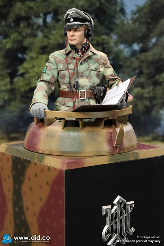 WWII - German Panzer Cmdr Max w/Hatch - MINT IN BOX (READ DESC)