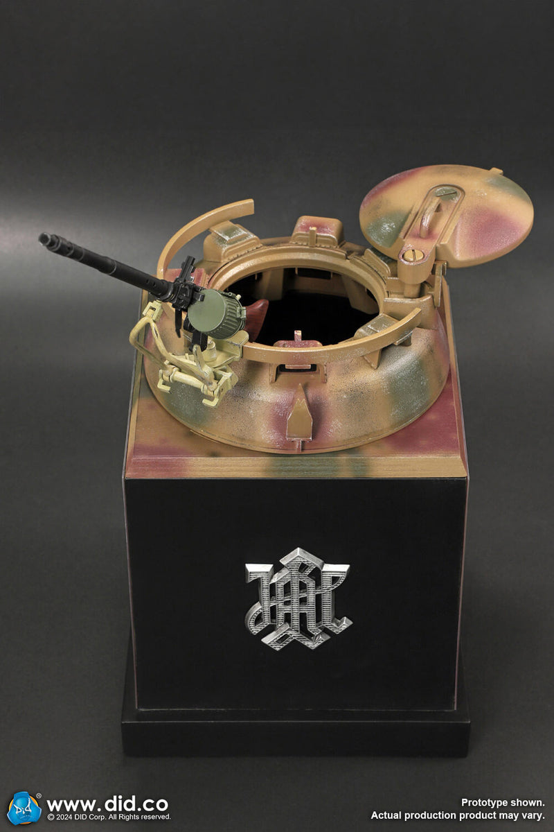 Load image into Gallery viewer, WWII - German Panzer Cmdr Max w/Hatch - MINT IN BOX (READ DESC)
