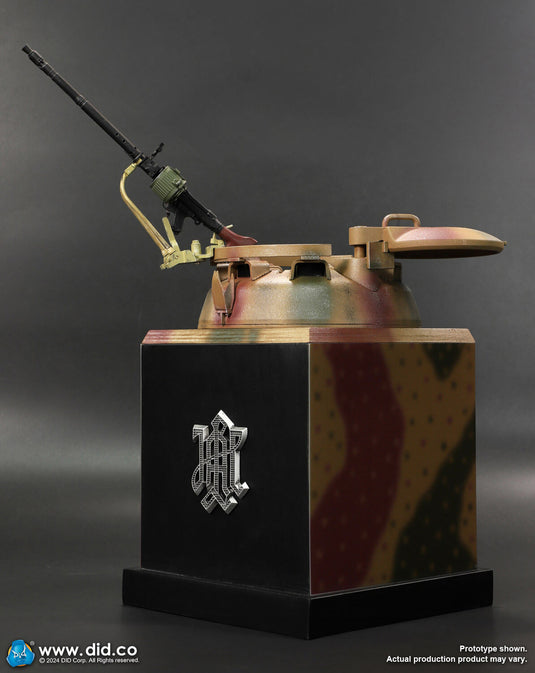 WWII - German Panzer Cmdr Max w/Hatch - MINT IN BOX (READ DESC)