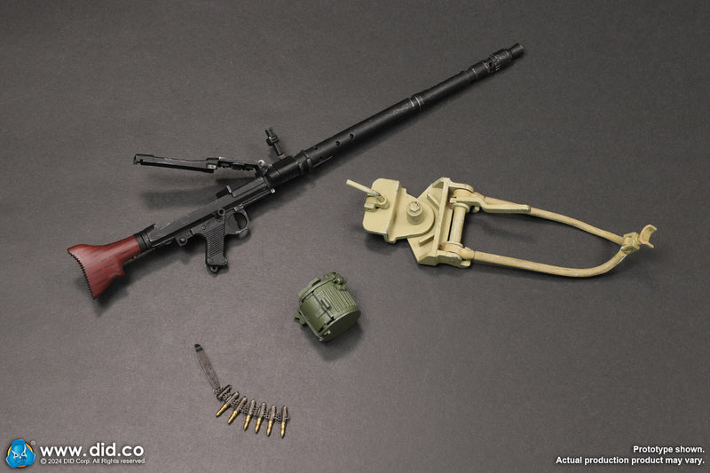 Load image into Gallery viewer, WWII - German Panzer Cmdr Max w/Hatch - MINT IN BOX (READ DESC)
