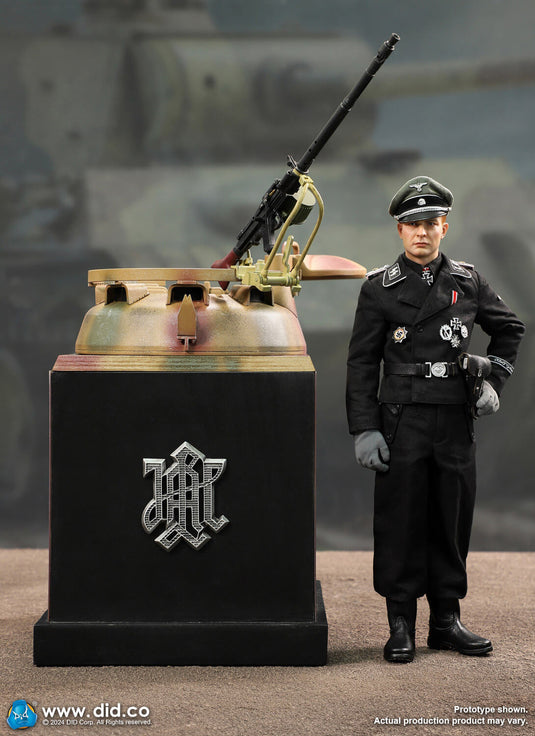 WWII - German Panzer Cmdr Max w/Hatch - MINT IN BOX (READ DESC)