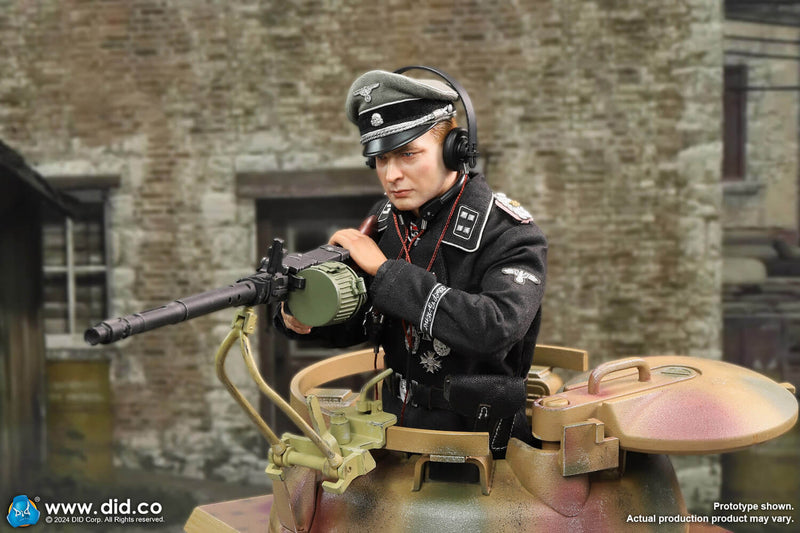 Load image into Gallery viewer, WWII - German Panzer Cmdr Max w/Hatch - MINT IN BOX (READ DESC)
