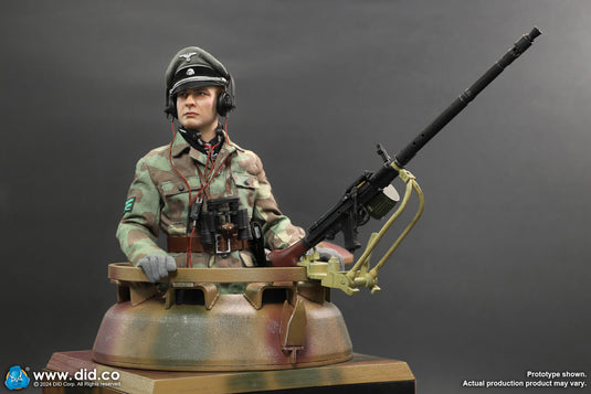 WWII - German Panzer Cmdr Max w/Hatch - MINT IN BOX (READ DESC)