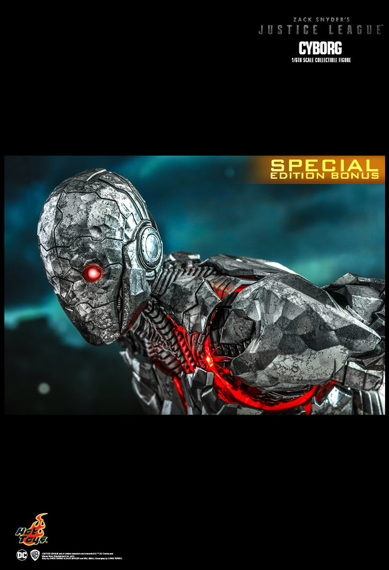 Load image into Gallery viewer, Justice League - Cyborg - SPECIAL EDITION - MINT IN BOX
