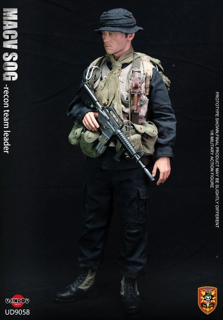 Load image into Gallery viewer, Vietnam MACV-SOG Recon Team Leader - Male Full Dressed Body
