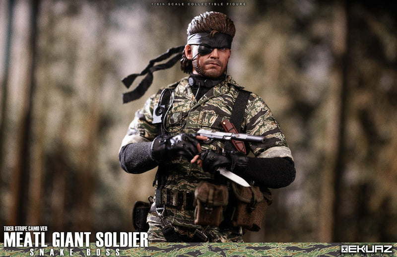 Load image into Gallery viewer, Metal Giant Soldier - Snake - Tiger Stripe Camo - MINT IN BOX
