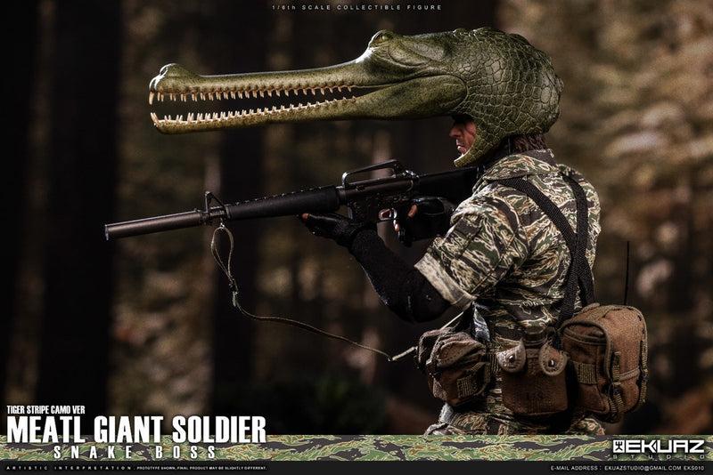 Load image into Gallery viewer, Metal Giant Soldier - Snake - ERDL &amp; Tiger Stripe 2-Pack - MIB

