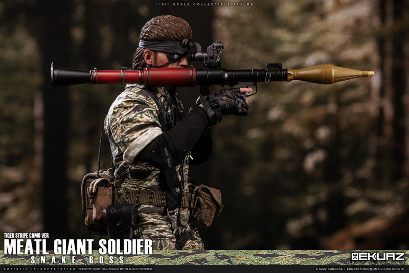 Load image into Gallery viewer, Metal Giant Soldier - Snake - ERDL &amp; Tiger Stripe 2-Pack - MIB
