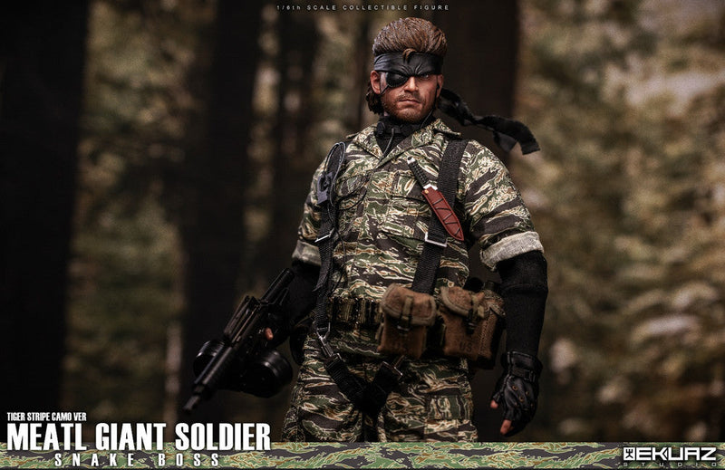 Load image into Gallery viewer, Metal Giant Soldier - Snake - Tiger Stripe Camo - MINT IN BOX
