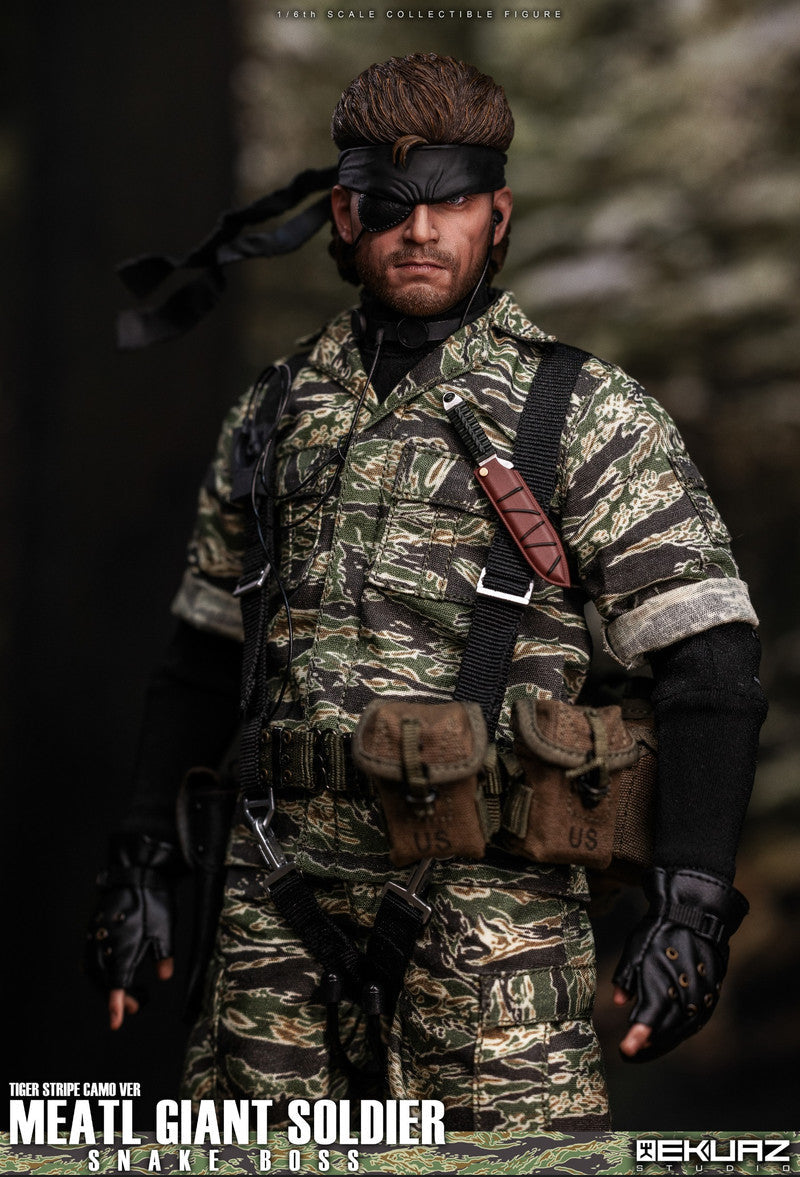 Load image into Gallery viewer, Metal Giant Soldier - Snake - Tiger Stripe Camo - MINT IN BOX
