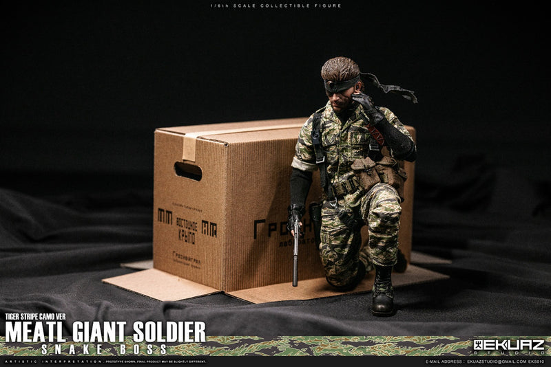 Load image into Gallery viewer, Metal Giant Soldier - Snake - ERDL &amp; Tiger Stripe 2-Pack - MIB
