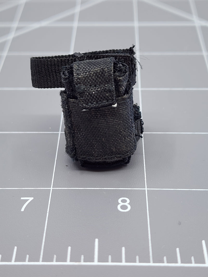 Load image into Gallery viewer, BAM 1/6 Wrist GPS And Wrist Pouch (Hot Toys)
