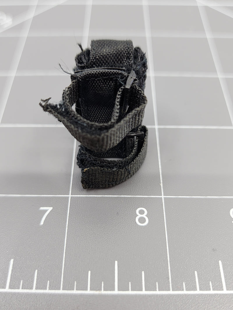 Load image into Gallery viewer, BAM 1/6 Wrist GPS And Wrist Pouch (Hot Toys)
