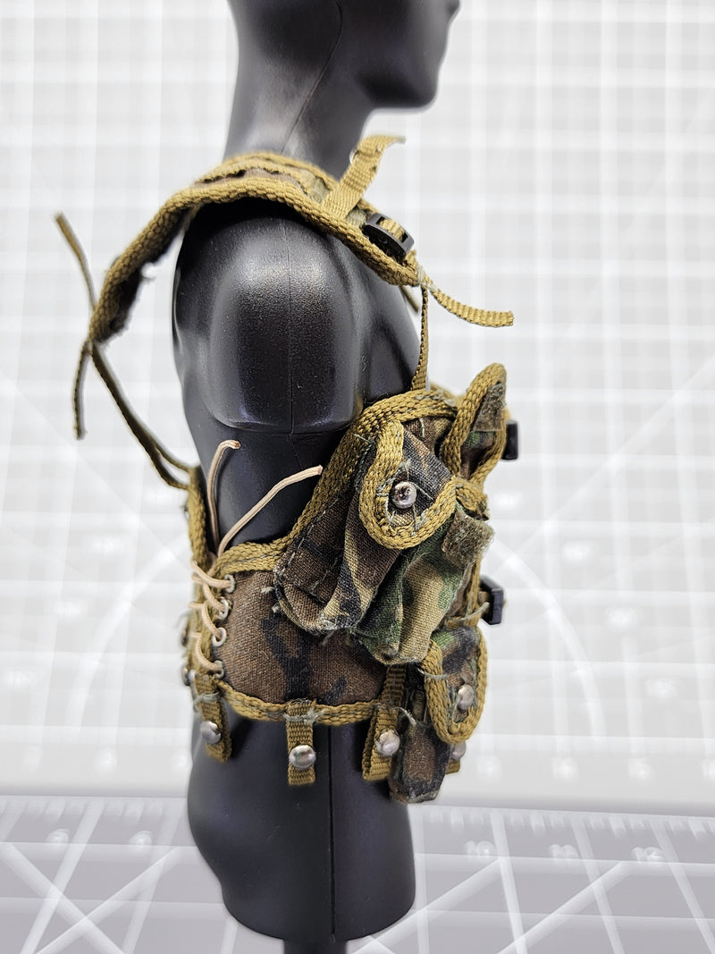 Load image into Gallery viewer, BAM 1/6 Woodland Camo Ammo Vest (Dragon)
