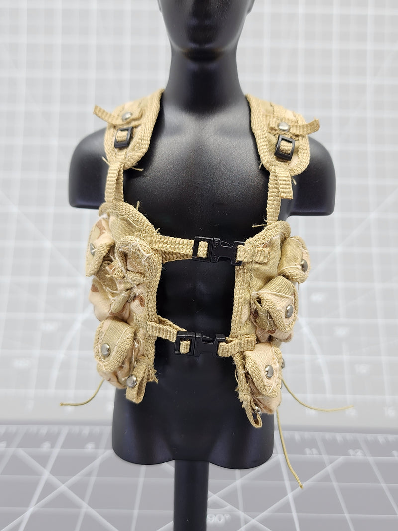 Load image into Gallery viewer, BAM 1/6 3C Desert Camo Vest (Dragon)
