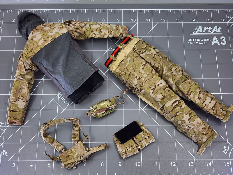 Load image into Gallery viewer, BAM 1/6 Arid Multicam Camo Combat Uniform Keep Calm And RECCE
