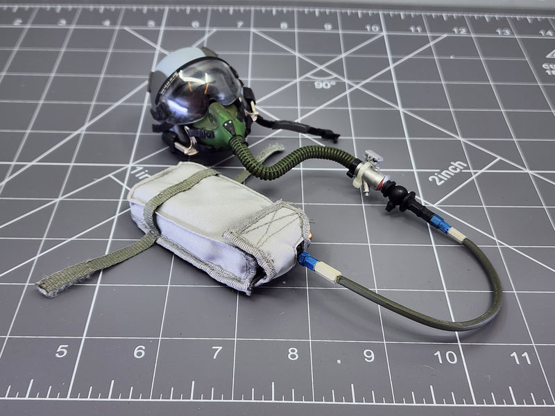 Load image into Gallery viewer, BAM 1/6 Pilot Helmet W/ 02 Tank HALO/HAHO (BBI)
