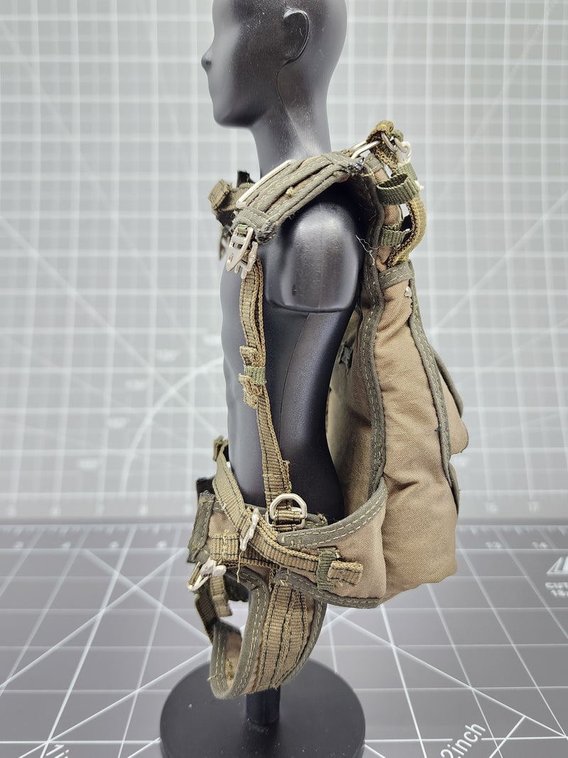 Load image into Gallery viewer, BAM 1/6 Coyote Tan Camo Parachute (Hot Toys)
