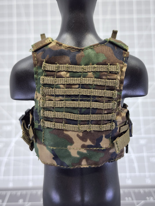 BAM 1/6 Woodlands Camo Molle Plate Carrier Vest (ACE)