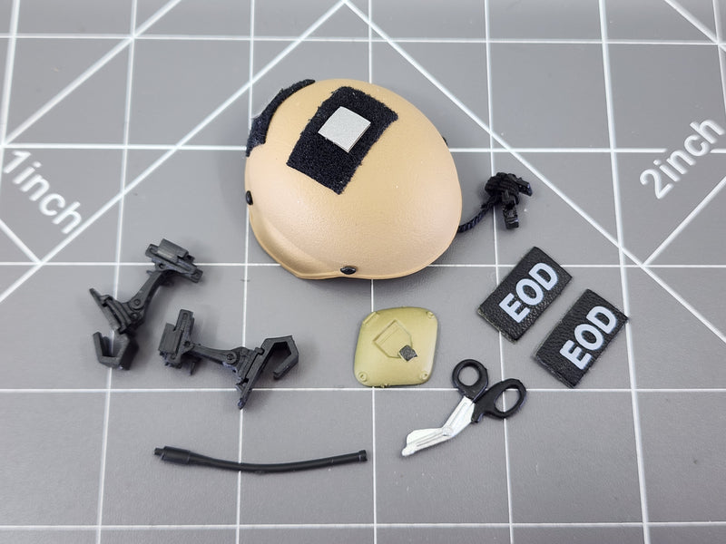 Load image into Gallery viewer, BAM 1/6 TC 2000 Helmet W/ Acces (Ace)

