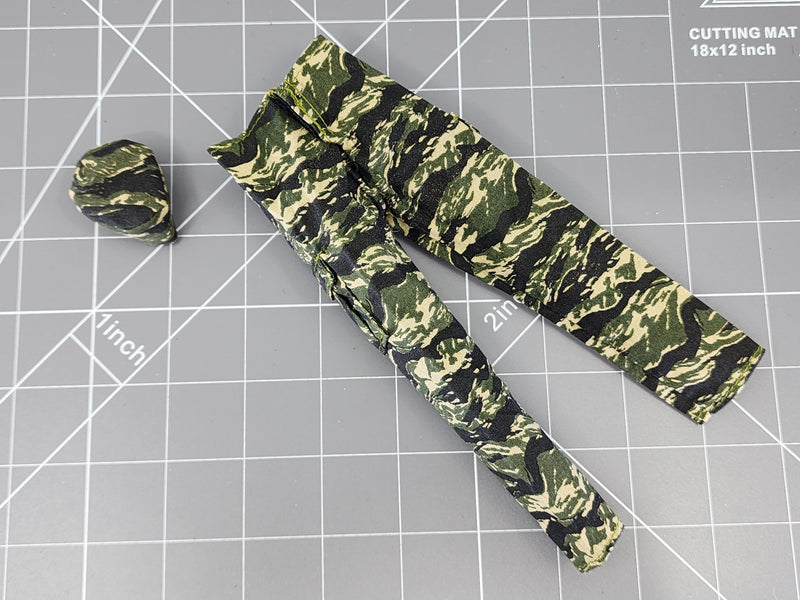 Load image into Gallery viewer, BAM 1/6 Vietnam Tiger Stripe Camo Pants &amp; Hat (Soldiers Of The World)
