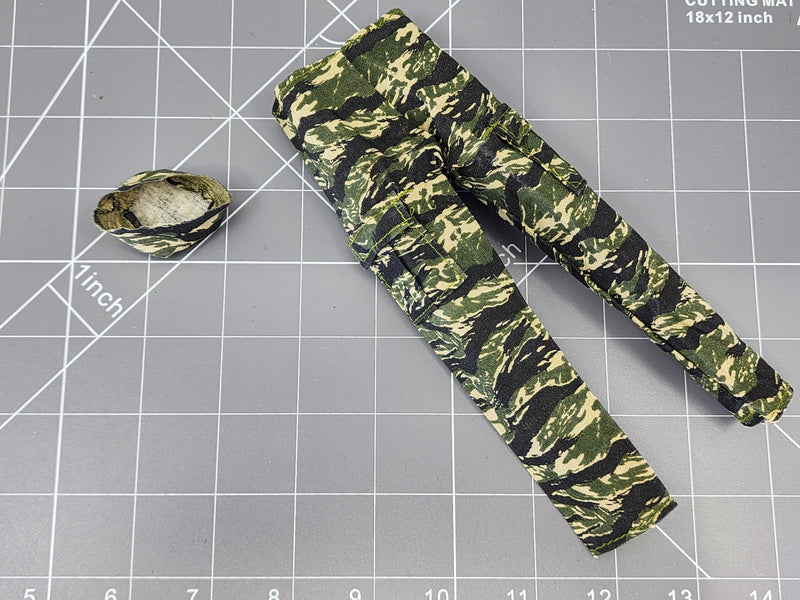 Load image into Gallery viewer, BAM 1/6 Vietnam Tiger Stripe Camo Pants &amp; Hat (Soldiers Of The World)
