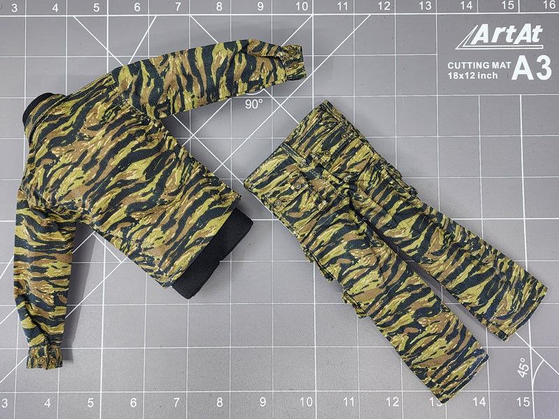 Load image into Gallery viewer, BAM 1/6 Vietnam Tiger Stripe Camo Uniform (Toy Soldier)
