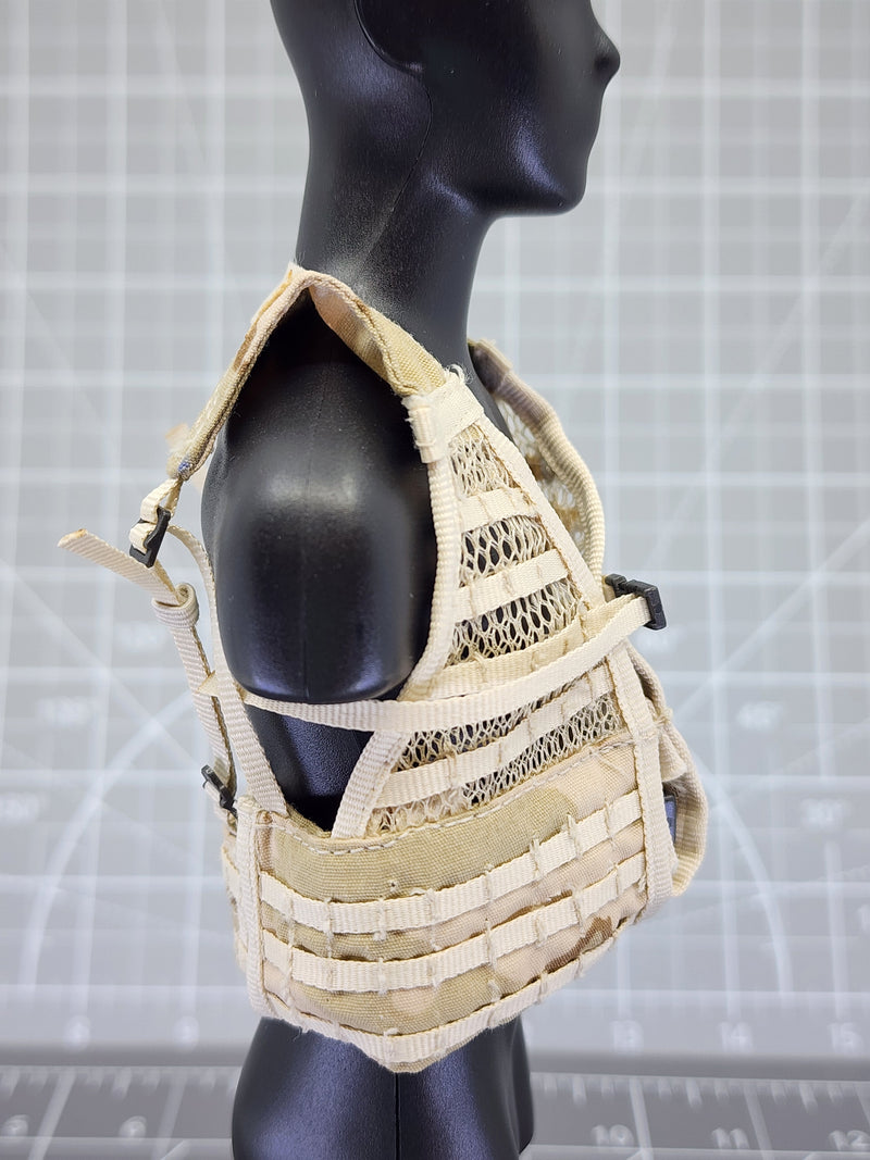 Load image into Gallery viewer, BAM 1/6 Mesh 3c Desert Camo Molle Vest (Dragon)
