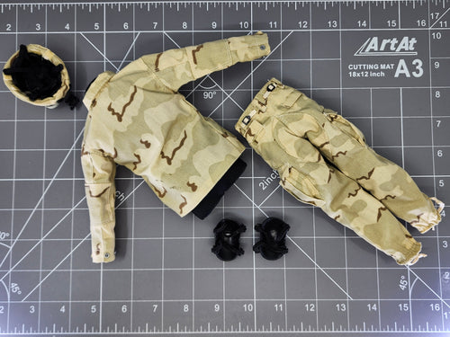 BAM 1/6 3C Desert Camo Uniform W/ Helmet & Knee Pads (Dragon)