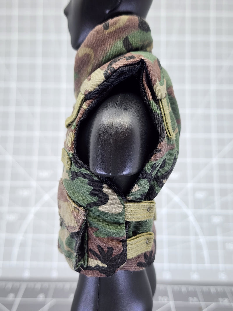 Load image into Gallery viewer, BAM 1/6 Woodlands Camo Plate Carrier Vest (Dragon)

